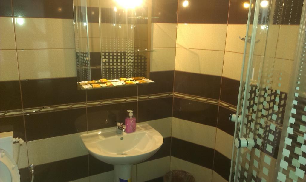 Pensiunea Alex Si Tedi Horezu Zimmer foto